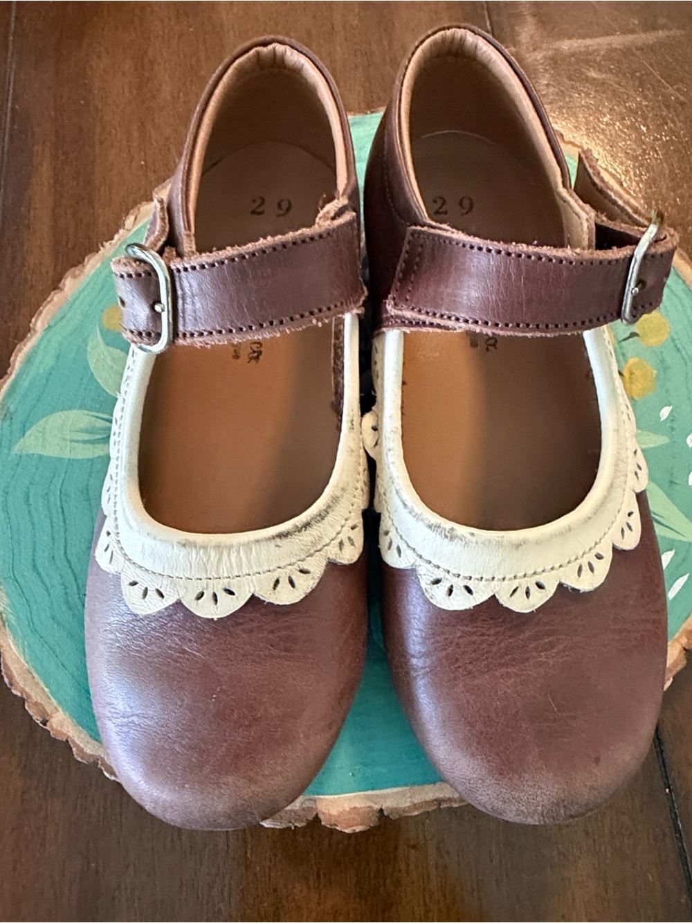 Girls Brown Mary Jane Dress Shoes with Cream Scallop Trim